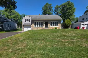 156 Crockett Rd, Warminster, PA 18974 - Photo 1