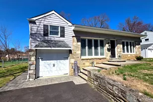 156 Crockett Rd, Warminster, PA 18974 - Photo 2