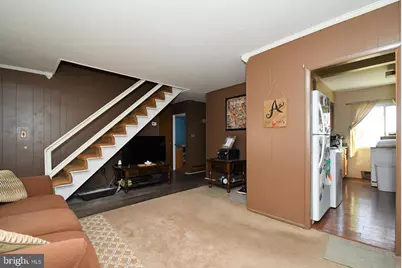 30 Roundwood Lane, Levittown, PA 19055 - Photo 8