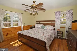 705 Overlook Dr, Warminster, PA 18974 - Photo 16