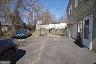 705 Overlook Dr, Warminster, PA 18974 - Photo 4