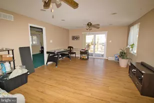 705 Overlook Dr, Warminster, PA 18974 - Photo 12