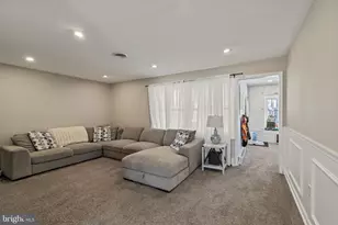 17 Gun Rd, Levittown, PA 19057 - Photo 12