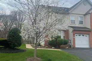 445 Nicholas Dr, Southampton, PA 18966 - Photo 2