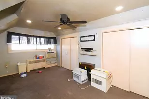 127 Hedge Rd, Levittown, PA 19056 - Photo 24