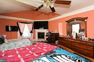 127 Hedge Rd, Levittown, PA 19056 - Photo 20