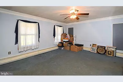 127 Hedge Road, Levittown, PA 19056 - Photo 6