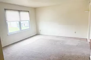 4535 Winding Brook Dr, Bensalem, PA 19020 - Photo 4