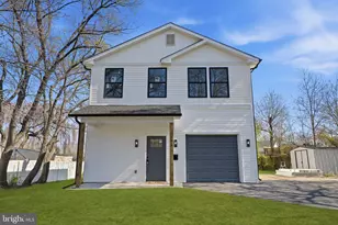 101 Idlewild Rd, Levittown, PA 19057 - Photo 1