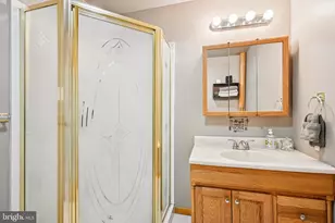 530 Avenue E, Feasterville-Trevose, PA 19053 - Photo 24