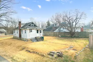 1978 Summit Ave, Feasterville-Trevose, PA 19053 - Photo 4