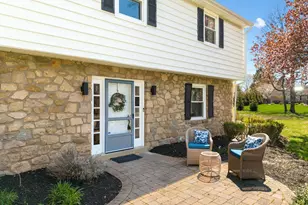 720 Linton Hill Rd, Newtown, PA 18940 - Photo 2