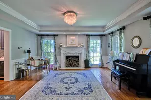 5765 Valley Stream Dr, Doylestown, PA 18902 - Photo 6