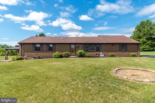 1613 N 5th St, Perkasie, PA 18944 - Photo 1