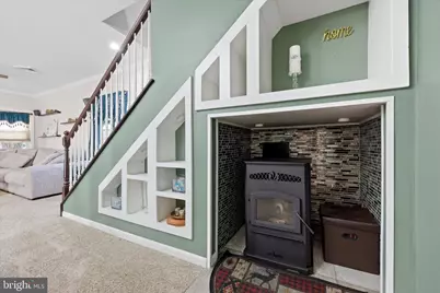 401 Stonybrook Drive, Levittown, PA 19055 - Photo 6