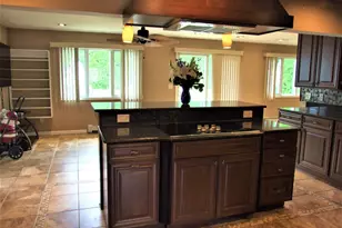 106 Juniper Dr, Levittown, PA 19056 - Photo 8