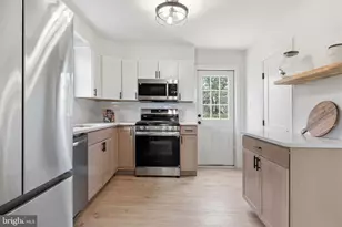 369 Deb Ln, Warminster, PA 18974 - Photo 10