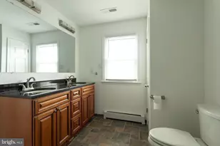 825 Cliff Rd, Bensalem, PA 19020 - Photo 28