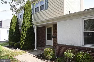 1493 Bradley Ln, Warminster, PA 18974 - Photo 2