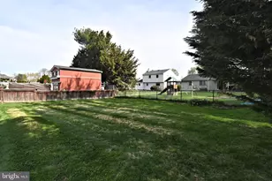 1493 Bradley Ln, Warminster, PA 18974 - Photo 40