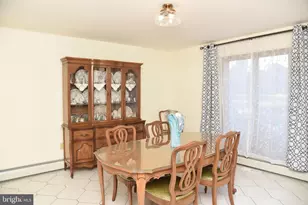 560 Lower Holland Rd, Holland, PA 18966 - Photo 10