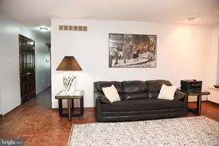 560 Lower Holland Rd, Holland, PA 18966 - Photo 6