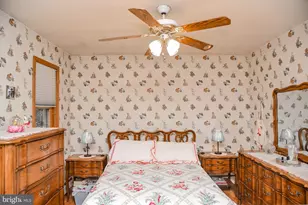 560 Lower Holland Rd, Holland, PA 18966 - Photo 28