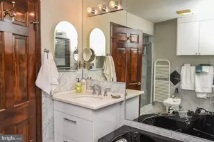 560 Lower Holland Rd, Holland, PA 18966 - Photo 34