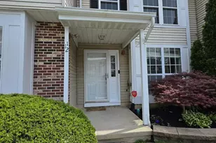 112 Fair Oaks Ct, Newtown, PA 18940 - Photo 2