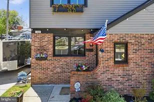 340 Lincoln Ave, Bristol, PA 19007 - Photo 2