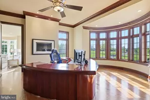 10 Stonebridge Crossing Rd, Newtown, PA 18940 - Photo 6