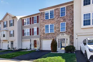 207 Windsor Ct, Quakertown, PA 18951 - Photo 2