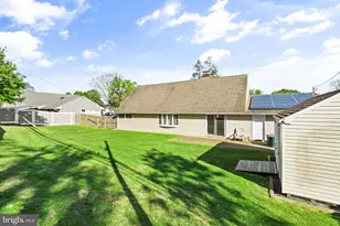 18 S Forsythia Dr S, Levittown, PA 19056 - Photo 38