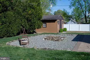 14 Revere St, Feasterville-Trevose, PA 19053 - Photo 36