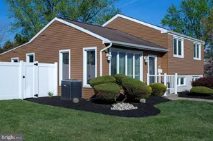 14 Revere St, Feasterville-Trevose, PA 19053 - Photo 2