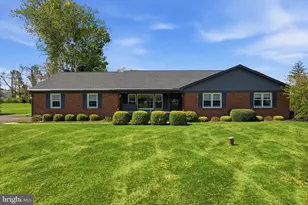 228 Chestnut Valley Dr, Doylestown, PA 18901 - Photo 4