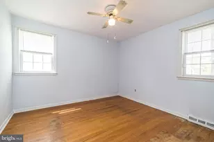 360 Deb Ln, Warminster, PA 18974 - Photo 12