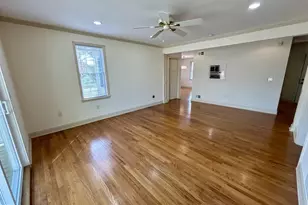 212 Apple St, Levittown, PA 19057 - Photo 22