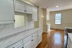 212 Apple St, Levittown, PA 19057 - Photo 34