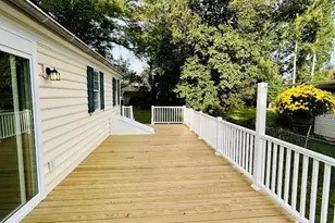 212 Apple St, Levittown, PA 19057 - Photo 12