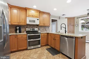 165 W Julianna Dr, Southampton, PA 18966 - Photo 8