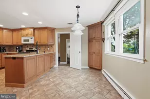 165 W Julianna Dr, Southampton, PA 18966 - Photo 6