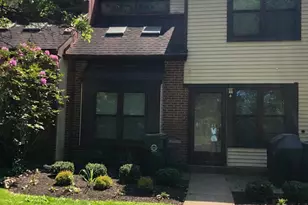 15 Heather Ct, Newtown, PA 18940 - Photo 2