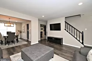 2 Cottonwood St, Newtown, PA 18940 - Photo 6