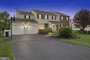 2034 Buckingham Dr, Jamison, PA 18929 - Photo 4