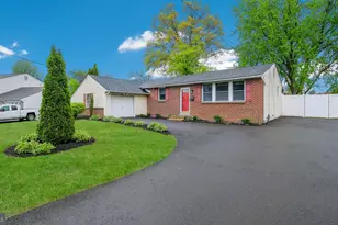 717 Longstreth Rd, Warminster, PA 18974 - Photo 2