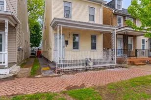 628 Pine St, Bristol, PA 19007 - Photo 1