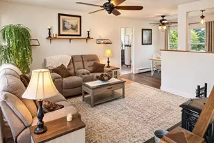 39 Vermillion Ln, Levittown, PA 19054 - Photo 4