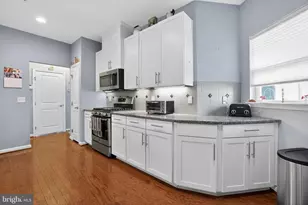 1001 Arbour Ln, Quakertown, PA 18951 - Photo 6