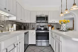 18 Colchester Pl, Newtown, PA 18940 - Photo 8